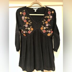 Embroidered Black V-Neck Women's Top